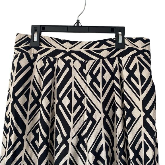 Banana Republic Pleated High Waist Wide Leg Black Cream Pants Nwot size 6 - Picture 3 of 9